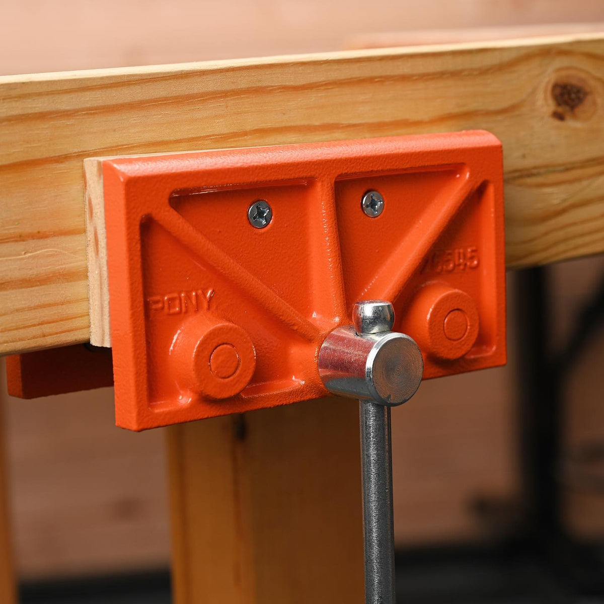 Pony Jorgensen Light-Duty Woodworkers Vice Cast Iron 115mm Jaw Capacity in workshop setting