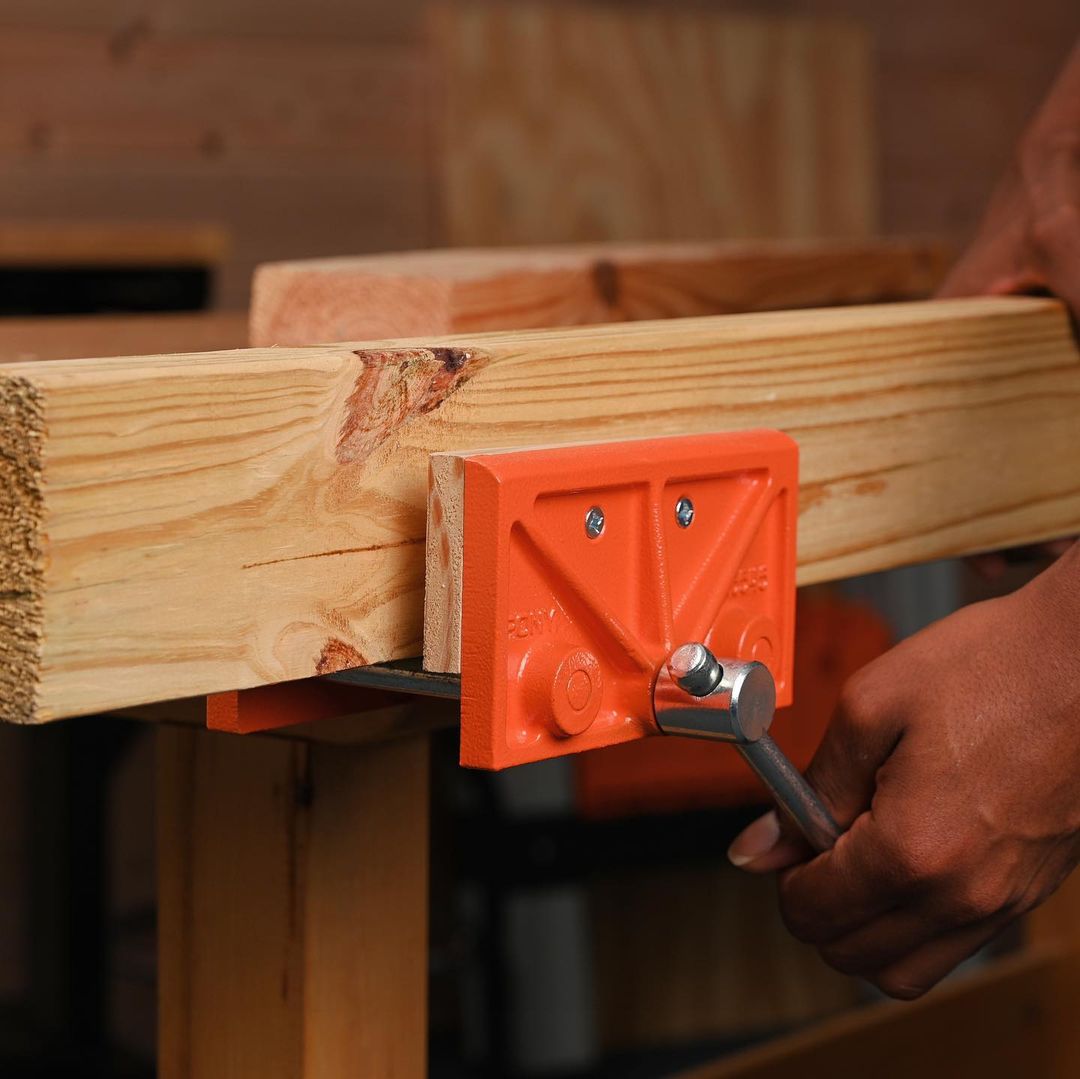 Pony Jorgensen Light-Duty Woodworkers Vice on workbench, 115mm jaw capacity