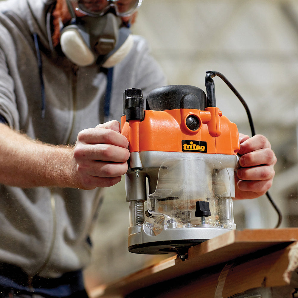 Triton TRA001 2400W Dual Mode Precision Plunge Router