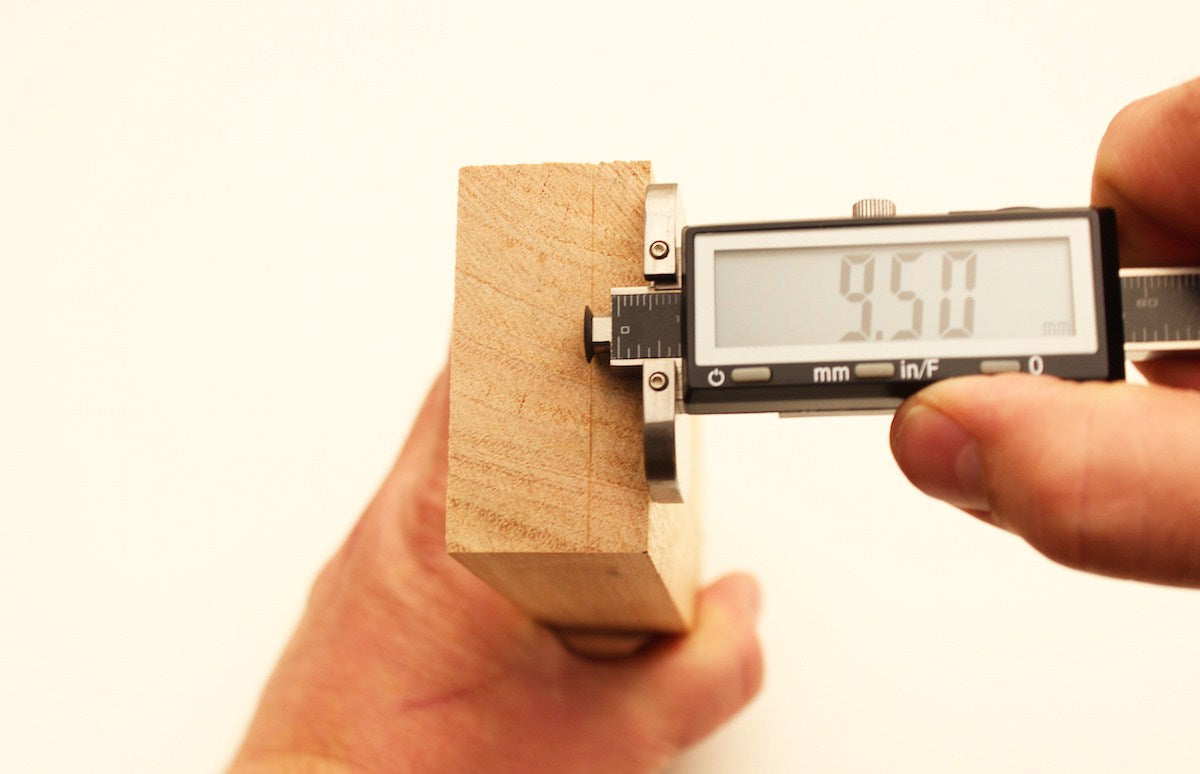 iGaging Digital Wheel Marking Gauge showing bevelled wheel for precise marking