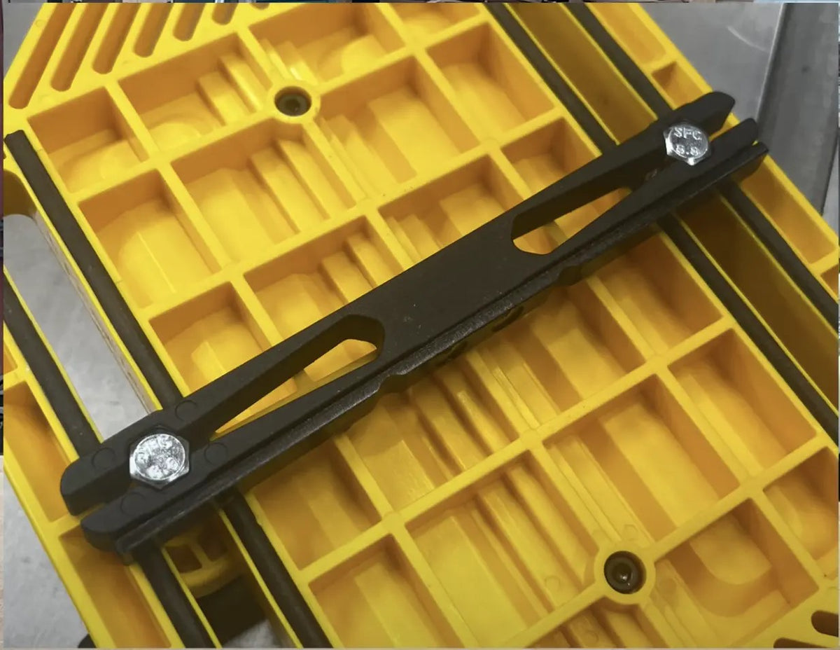 Magswitch SavR Featherboard attached to table saw with aluminum top