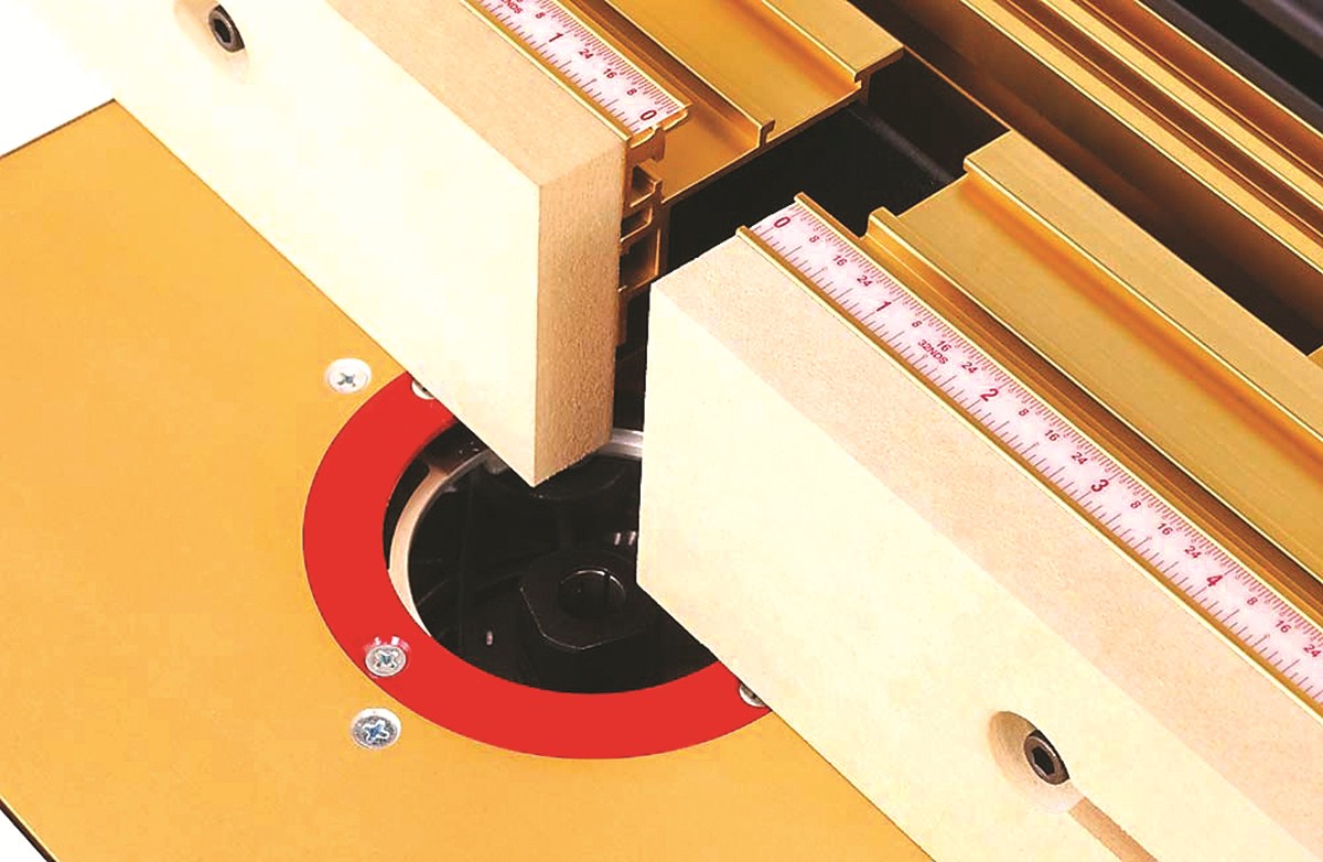 Incra LS WonderFence Positioner Super System 685mm Capacity, side view showing precision adjustments and versatile design