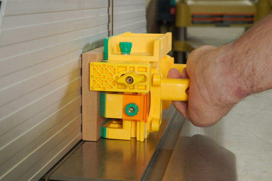 MicroJig GRR-Ripper MAX 3D Pushblock Kit with accessories in use