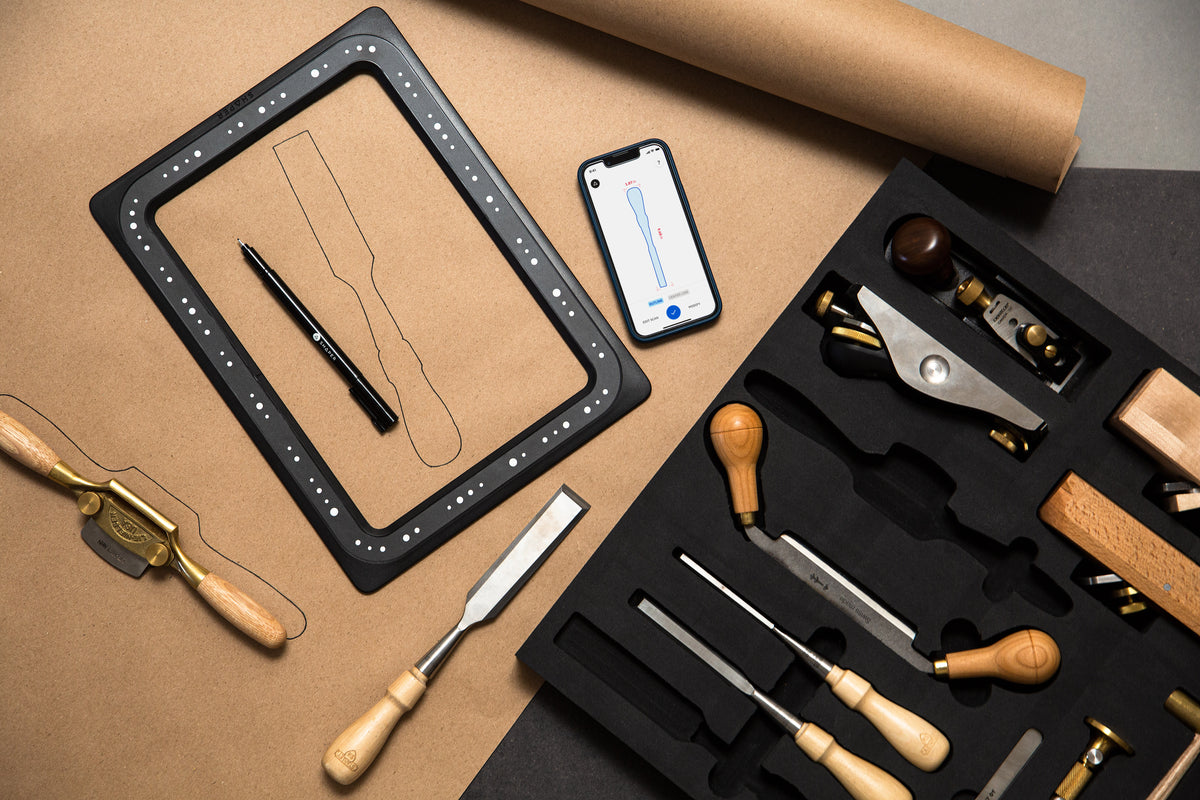 Shaper Tools Trace Frame and Case in use with a drawing being captured for vector conversion