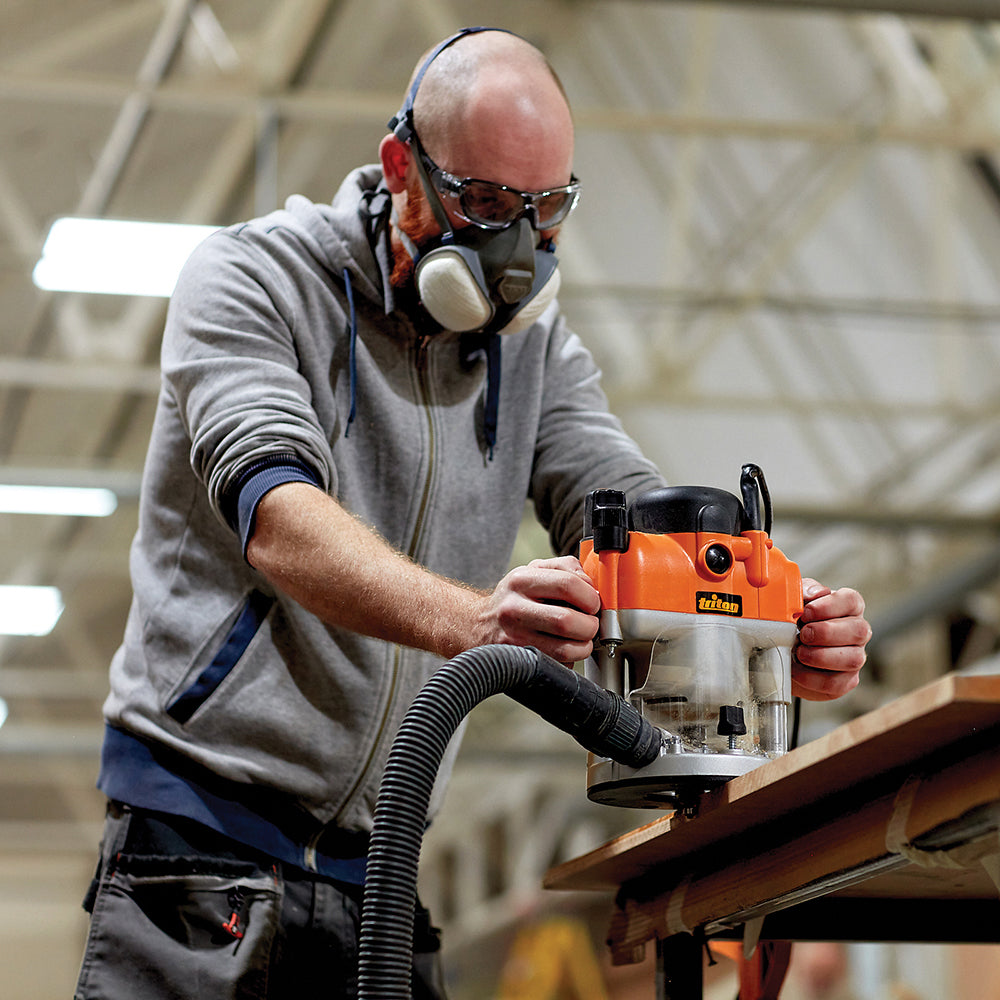 Triton TRA001 2400W Dual Mode Precision Plunge Router