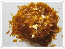 U Beaut Golden Glory Shellac Flakes 220g in a compact packaging, ideal for woodworking projects