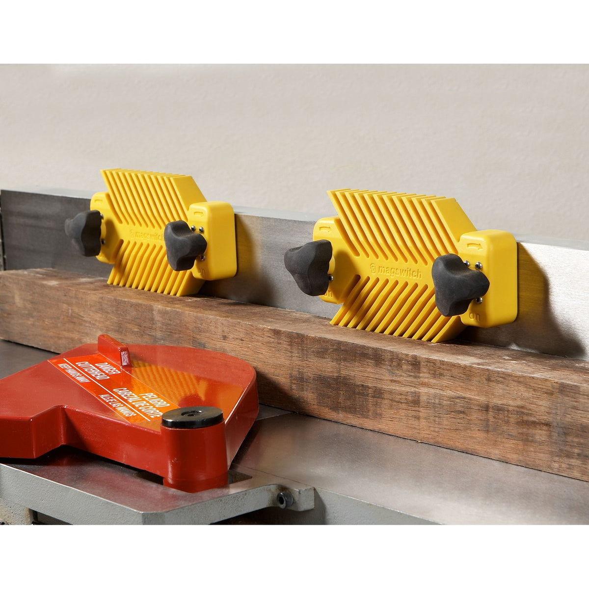 Magswitch Magnetic Vertical Featherboard Attachment Kit with Risers in use, showing increased height and secure vertical pressure