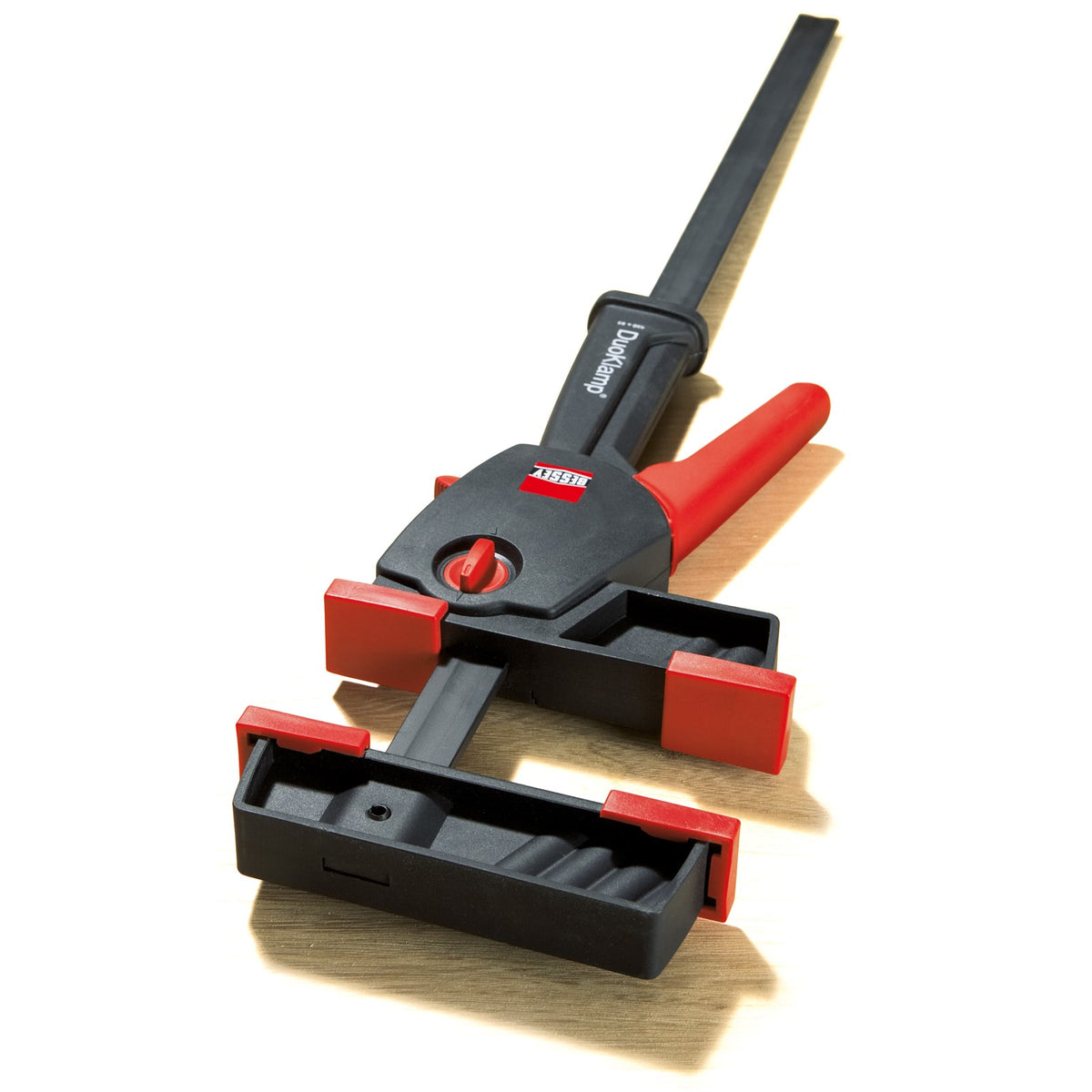 Bessey DuoKlamp 160mm Capacity woodworking tool clamp in action