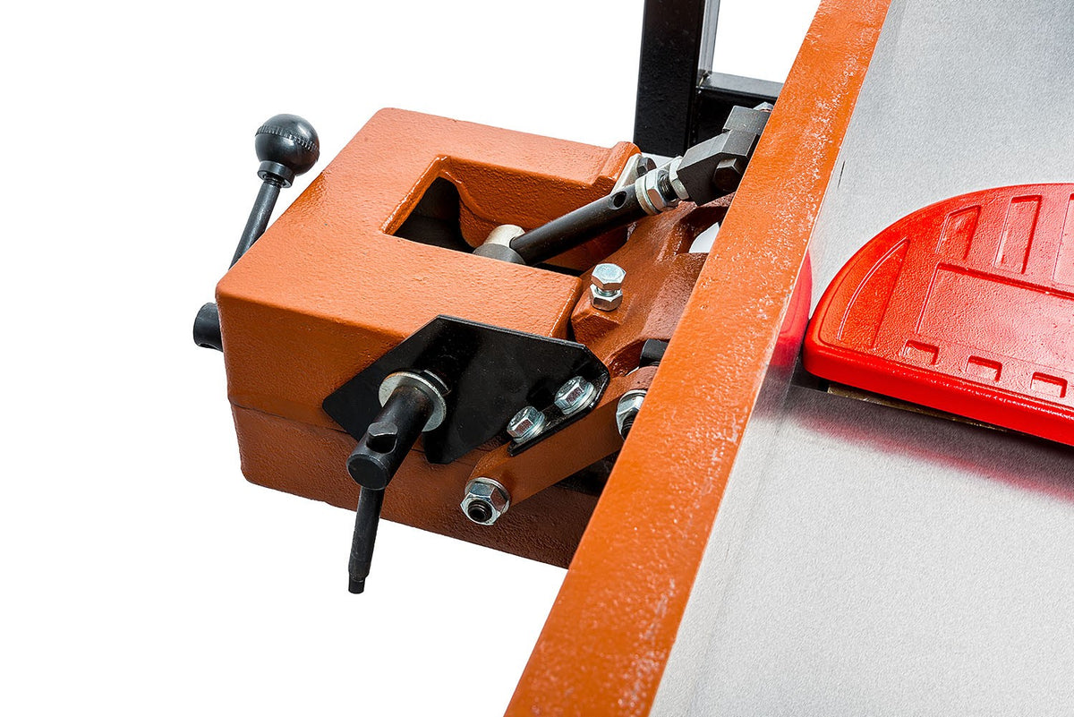 Sherwood 6in Cabinet Jointer Planer Straight Cutterhead in use