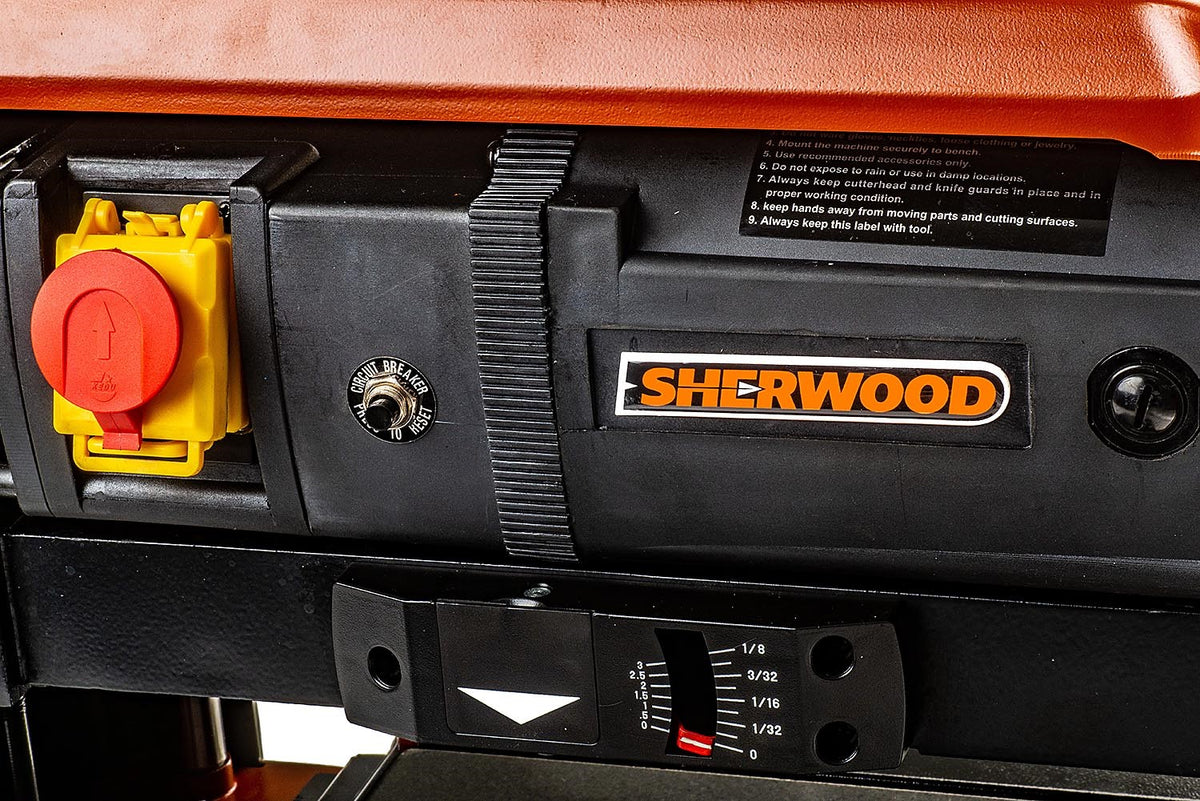 Sherwood 13in Deluxe Benchtop Thicknesser in action