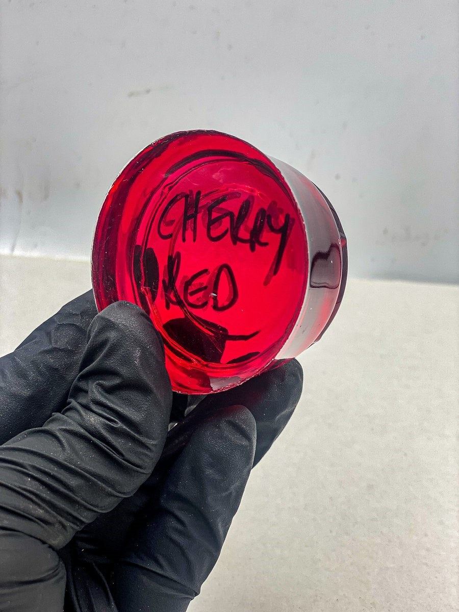 Translucent cherry red colour dye for casting epoxy resin, suitable for see-through type castings