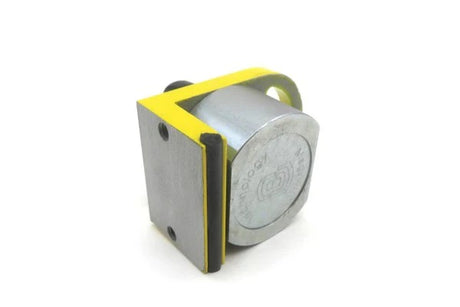 Magswitch Magmount 150 Gripright 90° magnet securing fixture on ferrous table