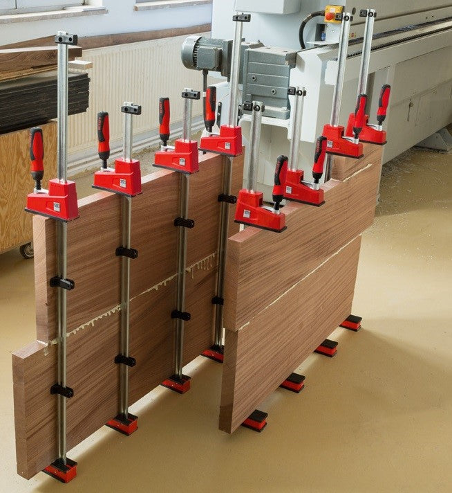 Bessey K-Body Revo Parallel Clamps 600mm - Close-up of the clamp mechanism in use