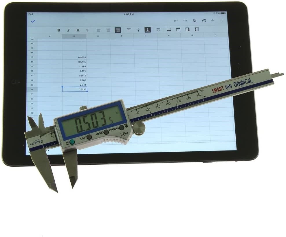 iGaging OriginCal Smart Wireless Digital Vernier Calipers 200mm - Close-up of the metric and imperial measurement scale