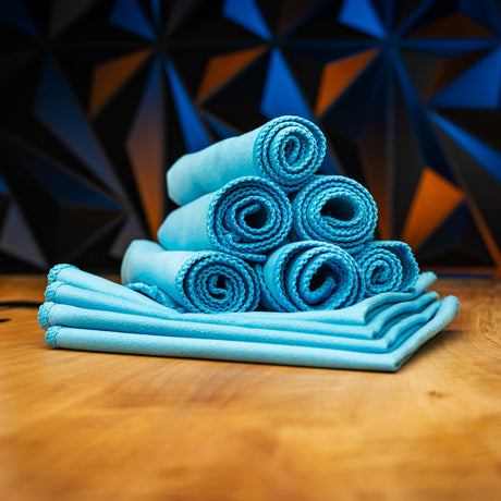Super-absorbent Ceramic Nanofinish Buffing Towel Pack of 4 in action, perfect for flawless wood finishing