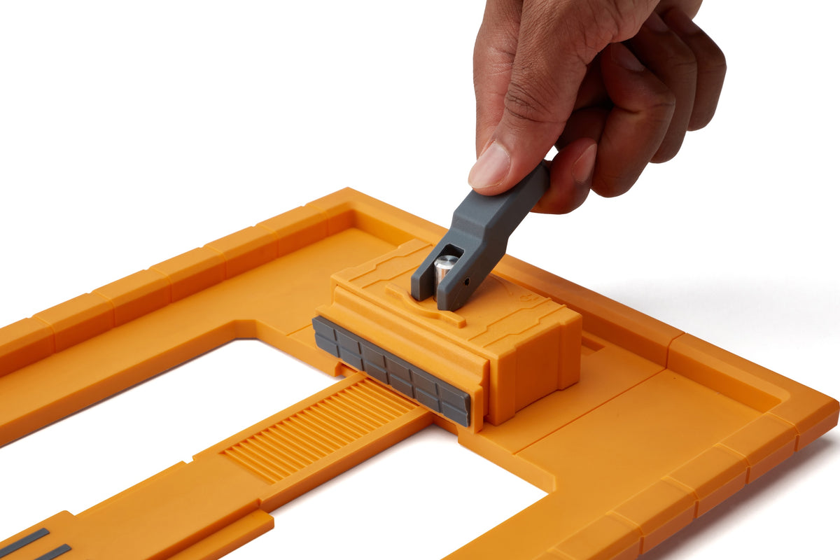 BORA NGX Saw Plate RT in-use with Clamp Edge Guide, ensuring precise and smooth cuts