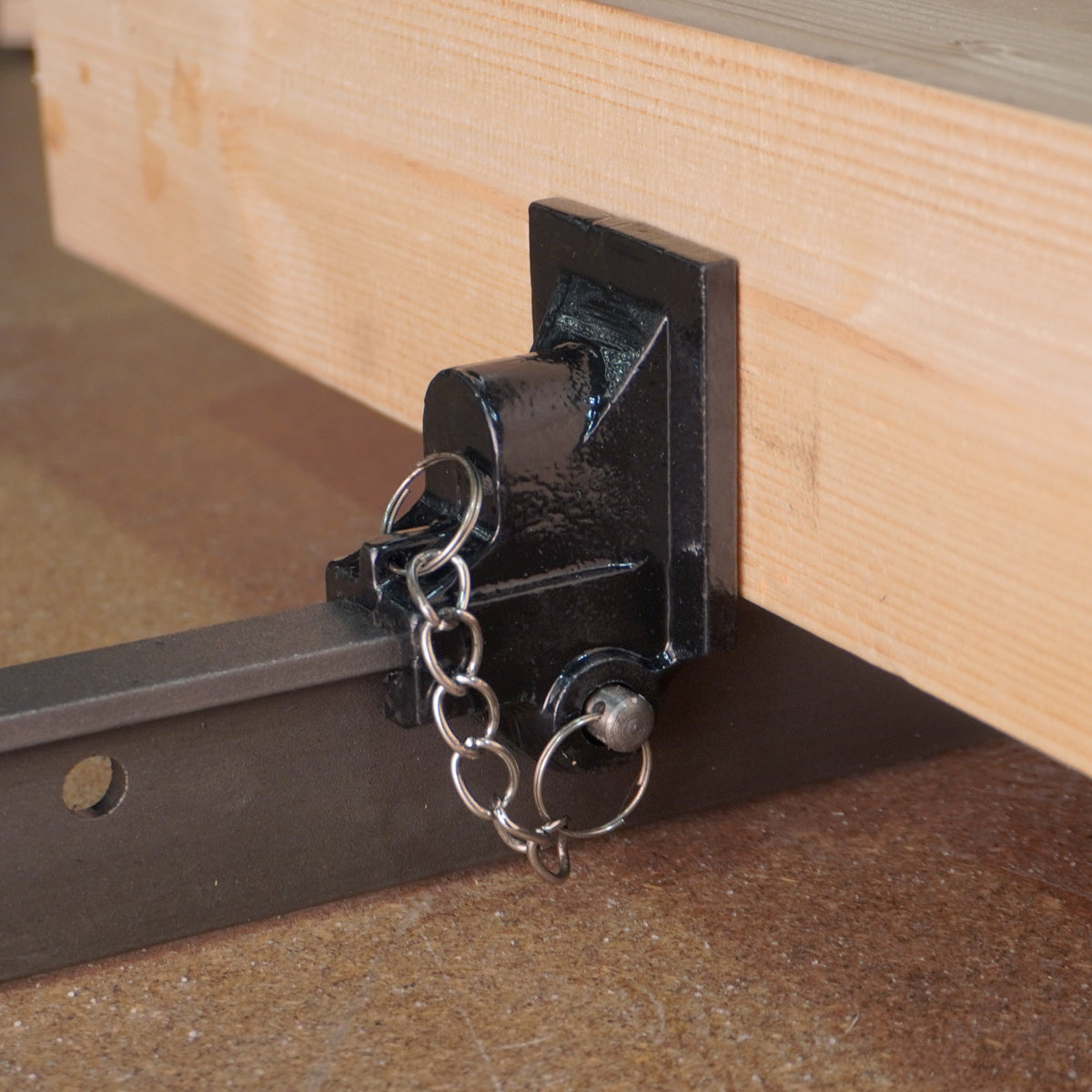 Torquata Heavy Duty Steel T-Bar Sash Clamp 750mm Capacity