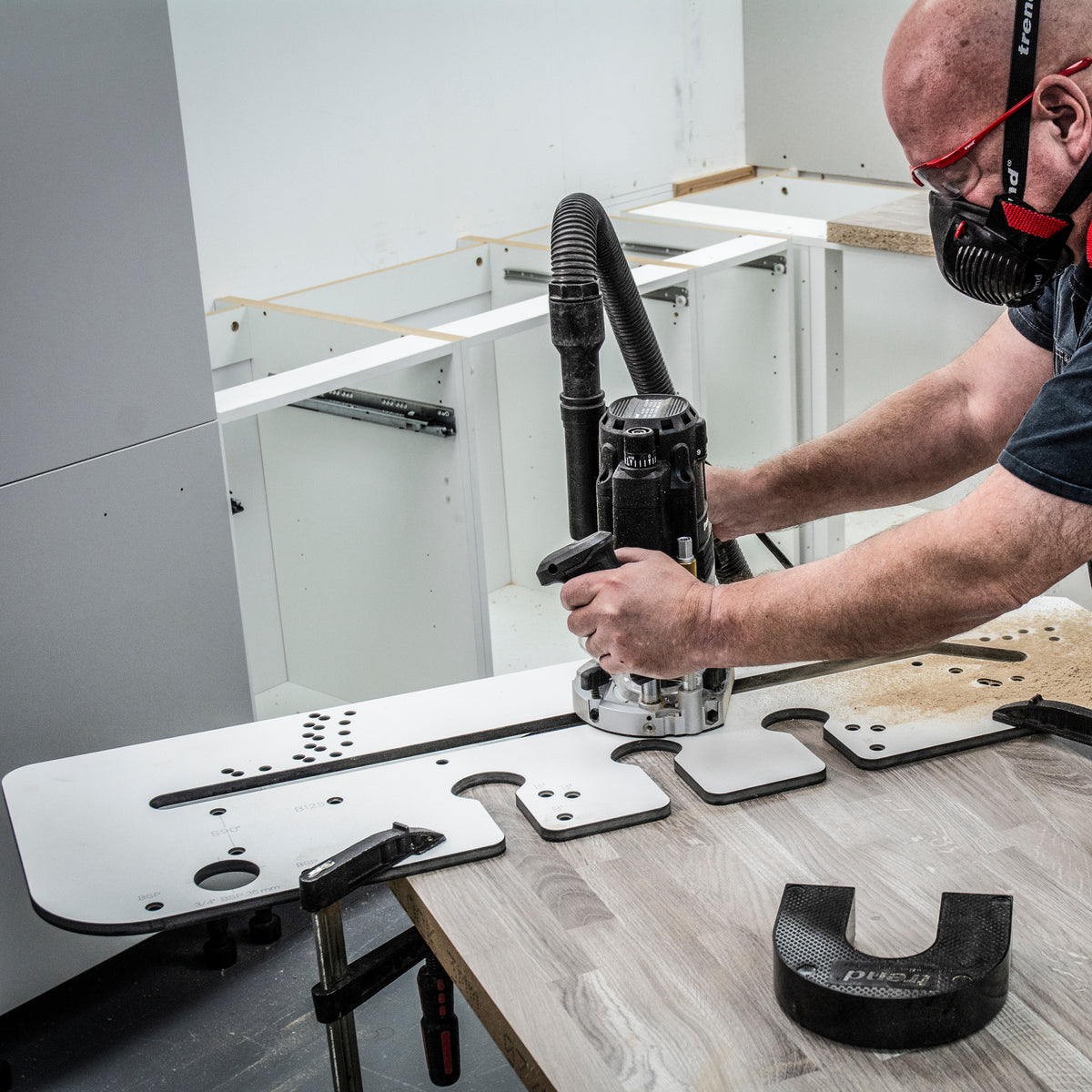 Trend 700mm Professional Kitchen Worktop Router Jig, showcasing 35mm routing capabilities on laminate surface