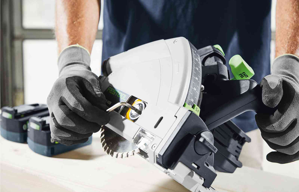 Festool TSC 55K 18V Cordless Plunge Saw with 1400mm Rail in action